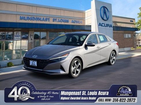 Used 2023 Hyundai Elantra SEL w/ Convenience Package image 1
