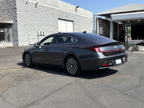 Used 2023 Hyundai Sonata Limited FWD image 4