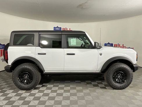 New 2026 Ford Bronco Big Bend w/ Black Diamond Package AWD/4WD image 2