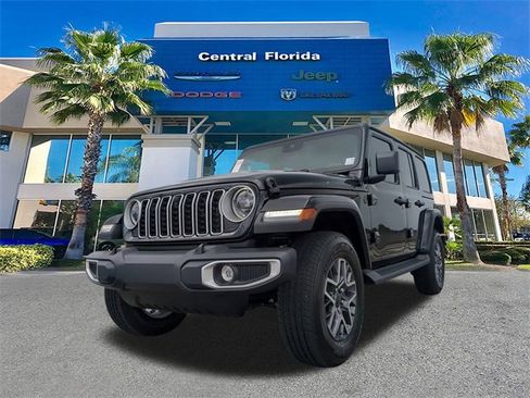 New 2025 Jeep Wrangler Sahara image 9