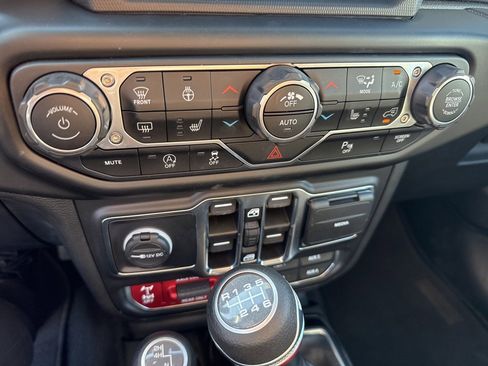 Used 2022 Jeep Gladiator Mojave w/ LED Lighting Group image 21