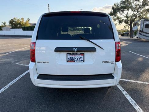 Used 2010 Dodge Grand Caravan Hero FWD image 6