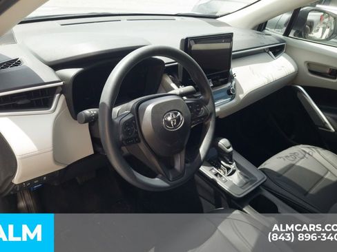 Used 2026 Toyota Corolla Cross L FWD image 5
