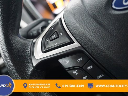 Used 2019 Ford Fusion SE FWD image 21