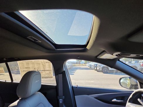 New 2026 Buick Envista Avenir FWD image 8
