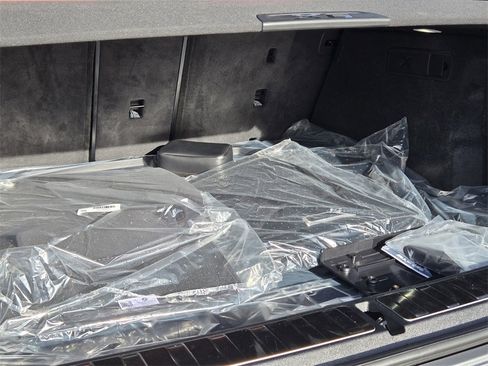 New 2026 BMW X6 M60i w/ Climate Comfort Package image 34