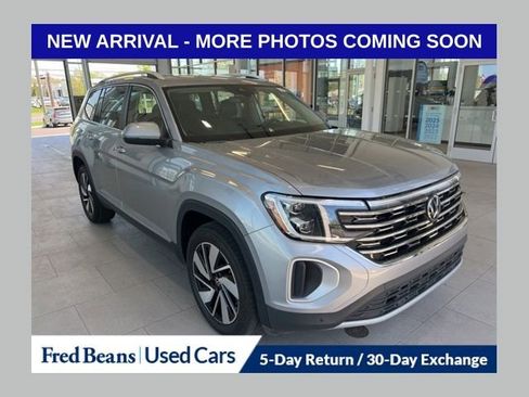 Used 2024 Volkswagen Atlas SEL AWD/4WD image 1