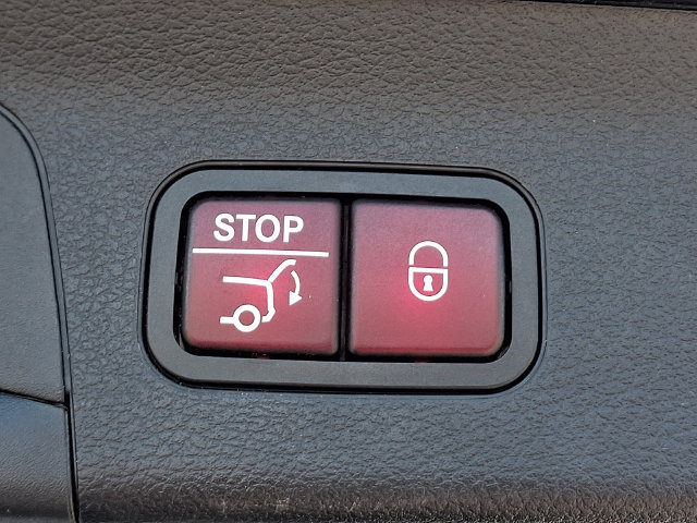 Used 2020 Mercedes-Benz GLS 450 4MATIC image 28