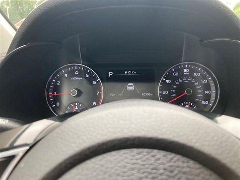 Used 2022 Kia Forte LXS w/ LXS Technology Package FWD image 17