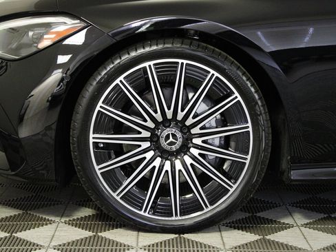 Used 2025 Mercedes-Benz CLE 300 4MATIC Coupe image 29