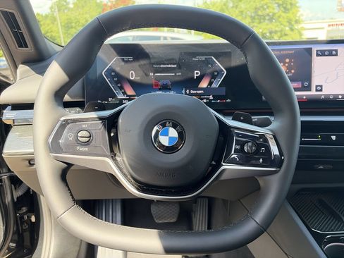 Used 2026 BMW 530i RWD image 21