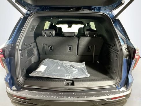 New 2026 Chevrolet Traverse LT w/ Enhanced Driving Package image 27