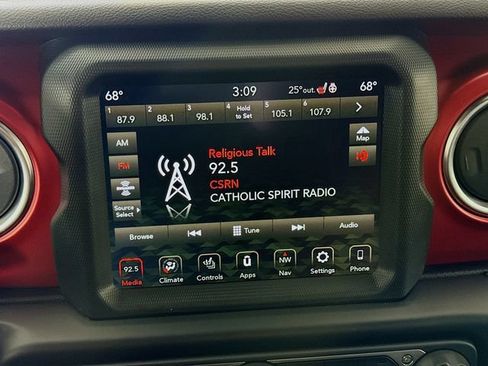 Used 2021 Jeep Wrangler Unlimited Rubicon AWD/4WD image 14