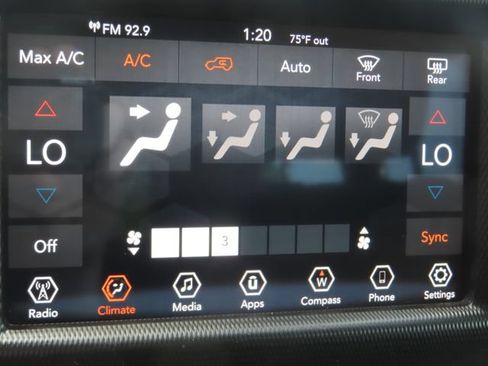 Used 2018 Jeep Wrangler Unlimited Sahara w/ Dual Top Group AWD/4WD image 34