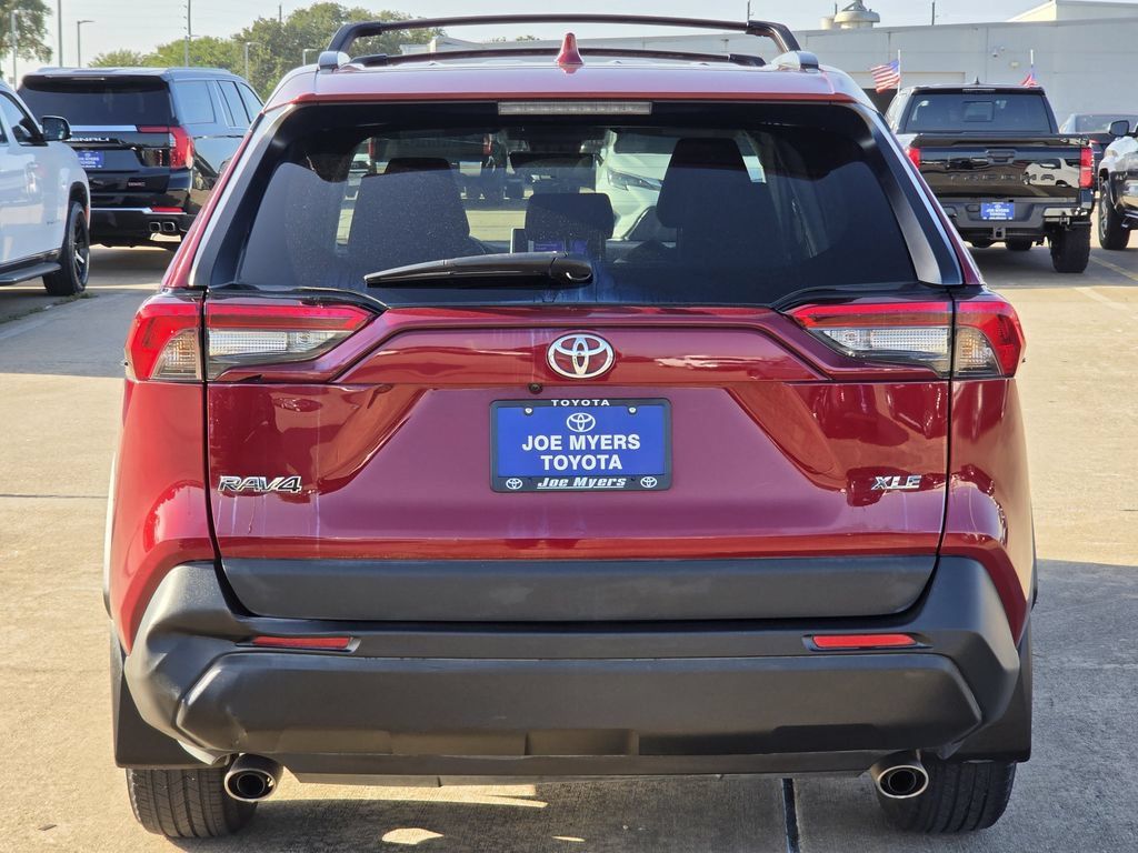 Used 2023 Toyota RAV4 XLE FWD image 8