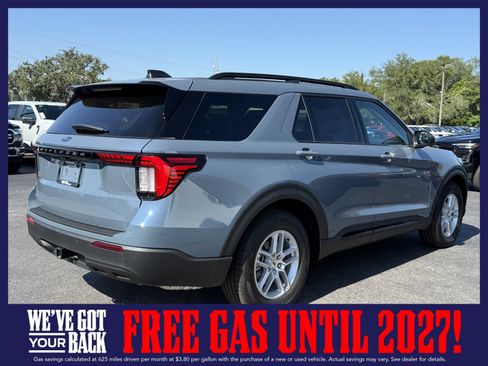 New 2026 Ford Explorer Active RWD image 4