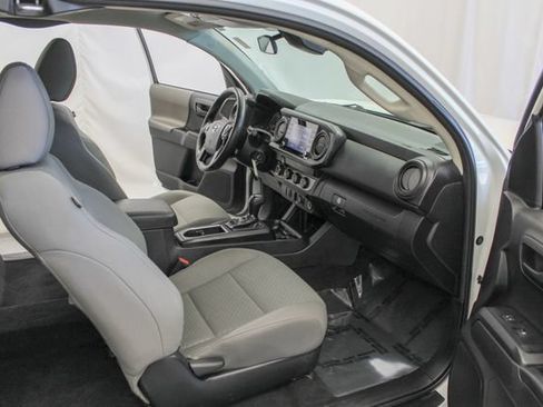 Used 2022 Toyota Tacoma SR AWD/4WD image 18
