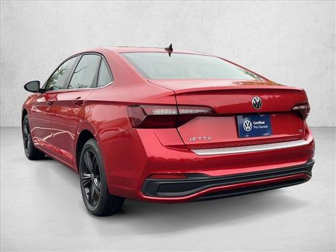 Used 2023 Volkswagen Jetta SE w/ Panoramic Sunroof Package FWD image 8