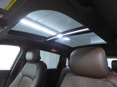 Used 2016 Lincoln MKX Reserve w/ Luxury Package AWD/4WD image 16