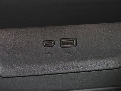 Used 2025 Chevrolet Equinox RS w/ Safety and Technology Package AWD/4WD image 8