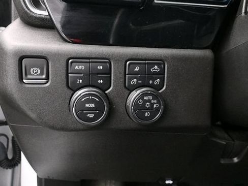 Used 2024 Chevrolet Silverado 2500 LTZ AWD/4WD image 21