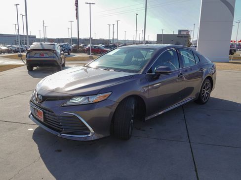 Certified 2023 Toyota Camry XLE image 4