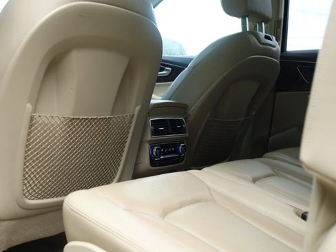 Used 2018 Audi Q7 3.0T Prestige image 11