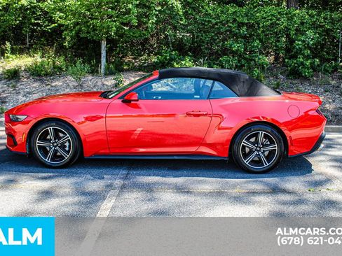 Used 2025 Ford Mustang Premium RWD image 7
