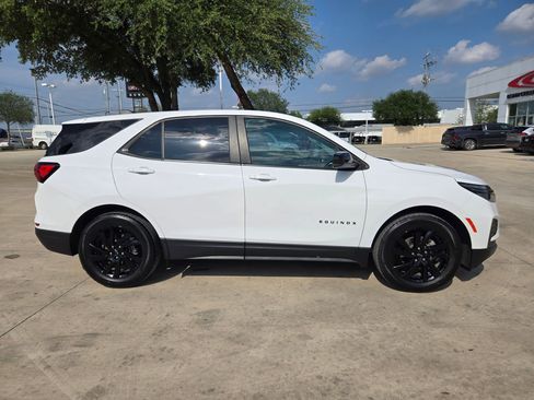 Certified 2024 Chevrolet Equinox LS w/ LS Convenience Package FWD image 8