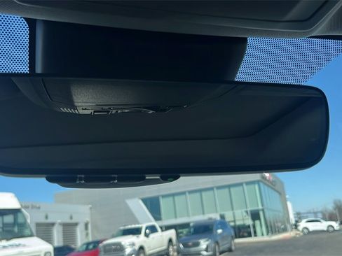 Used 2023 Toyota Highlander XLE image 19