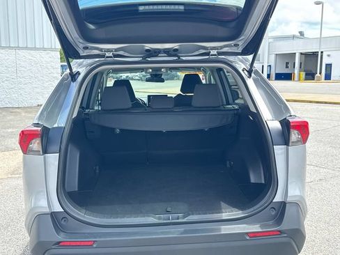 Used 2025 Toyota RAV4 XLE AWD/4WD image 13