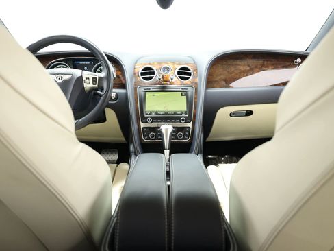 Used 2017 Bentley Continental GT image 36