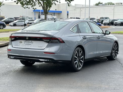 Used 2023 Honda Accord Touring image 13