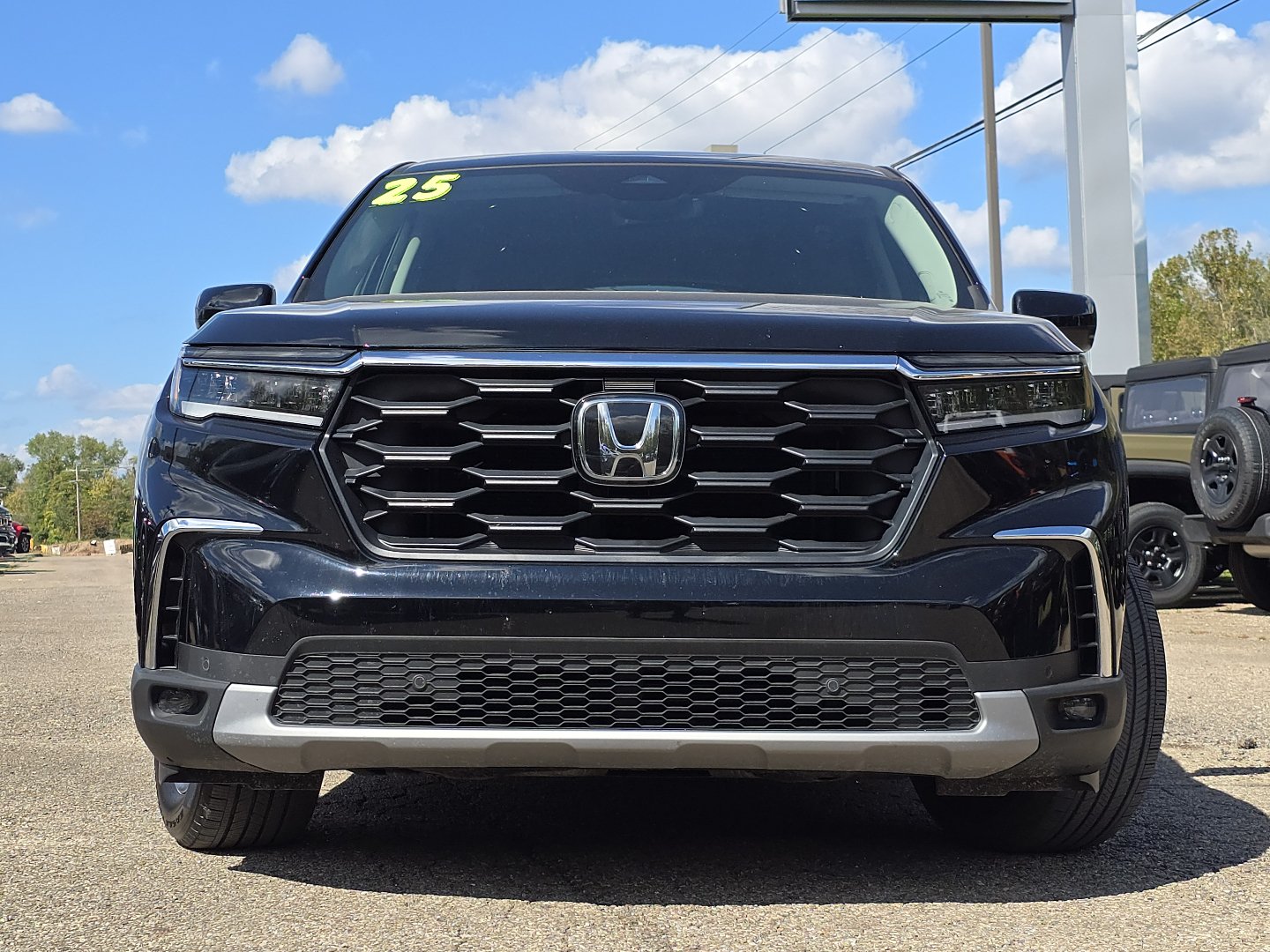 Used 2025 Honda Pilot EX-L image 12
