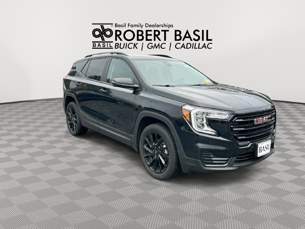 Used 2024 GMC Terrain SLE w/ Driver Convenience Package AWD/4WD image 2