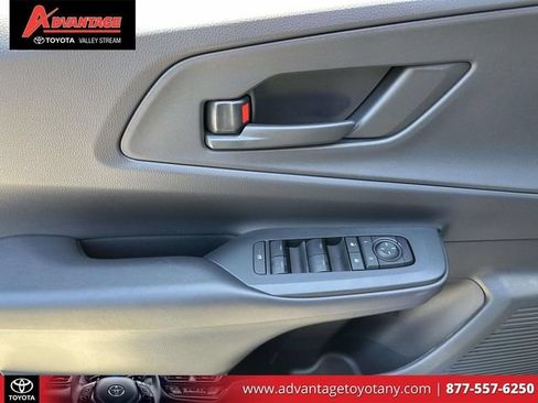 Certified 2025 Toyota Prius Plug-In Hybrid FWD image 20