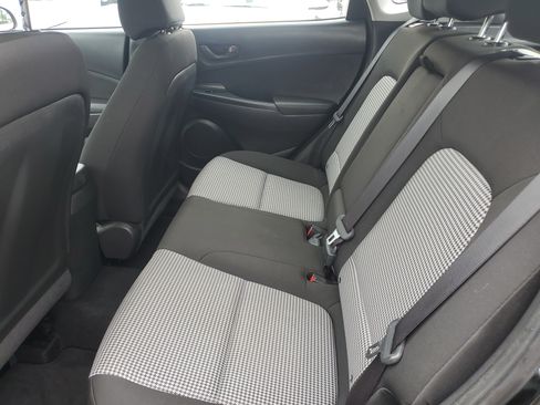 Used 2022 Hyundai Kona SE FWD image 10
