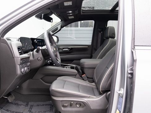 Used 2025 Chevrolet Tahoe Premier w/ Sun And Tow Package image 11