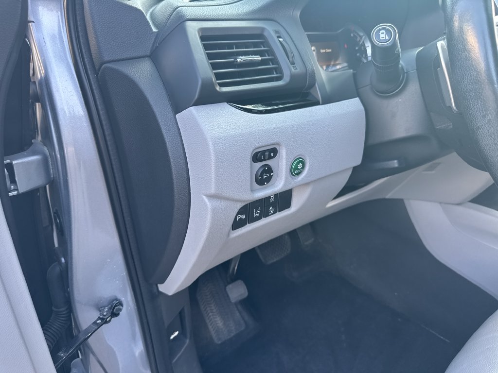 Used 2016 Honda Pilot Touring image 56