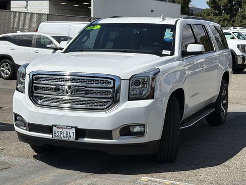 Used 2019 GMC Yukon XL SLT RWD image 3