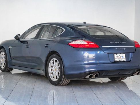 Used 2011 Porsche Panamera 4S image 8