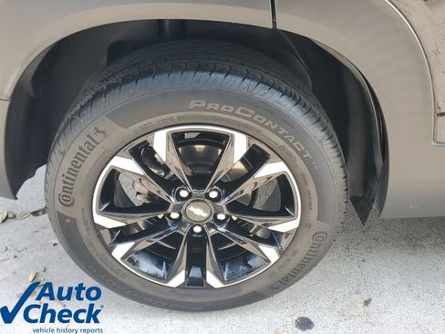 Certified 2023 Chevrolet TrailBlazer LT w/ Convenience Package FWD image 8