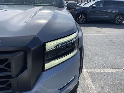 Used 2023 Nissan Frontier PRO-4X w/ Pro-4X Premium Package image 11