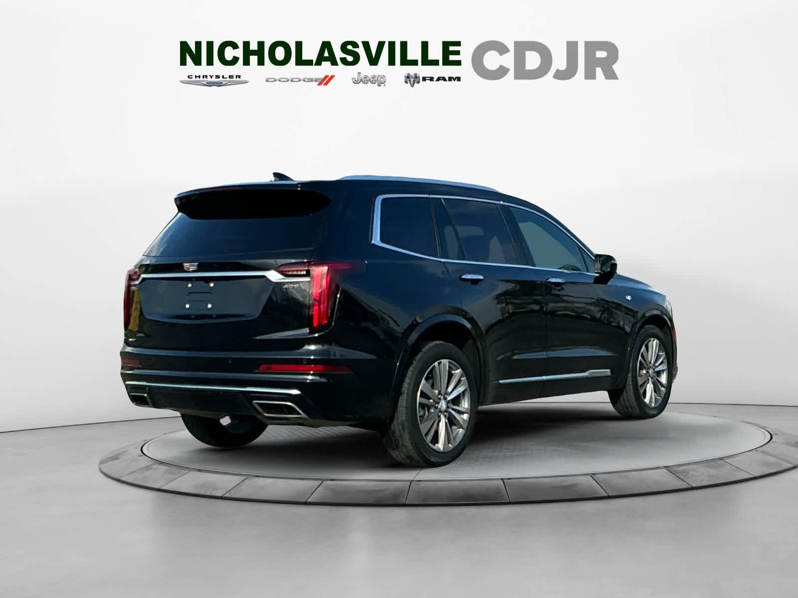 Used 2024 Cadillac XT6 Premium Luxury w/ Technology Package AWD/4WD image 5