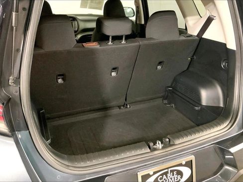 Certified 2025 Kia Soul LX w/ LX Technology Package FWD image 4