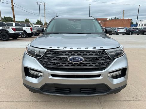 Used 2023 Ford Explorer XLT w/ Equipment Group 202A image 2