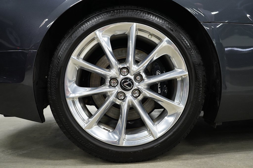 Used 2018 Lexus LC 500 Coupe w/ Touring Package RWD image 30