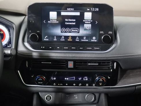 Used 2023 Nissan Rogue Platinum AWD/4WD image 26