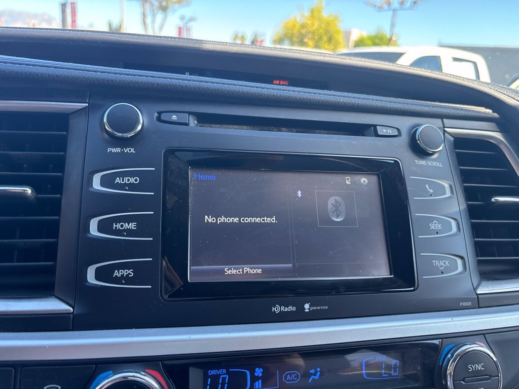Used 2015 Toyota Highlander Plus AWD/4WD image 21