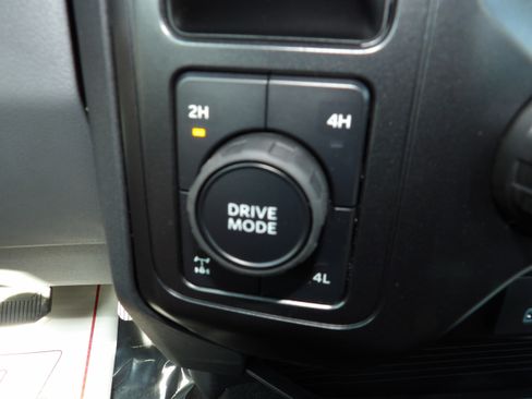 New 2025 Ford F350 XL w/ STX Appearance Package AWD/4WD image 18